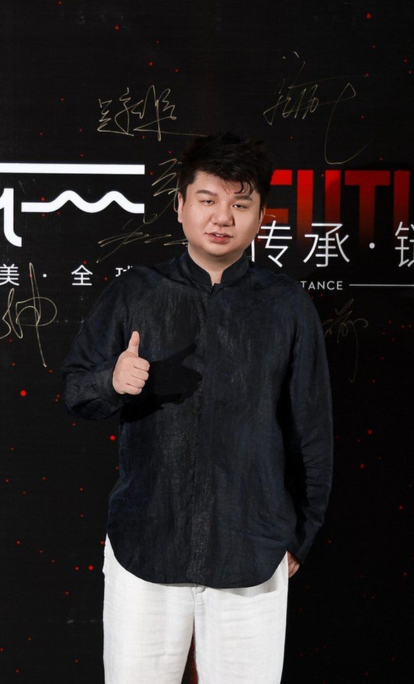 王坤，艾欧AI科技创始人、百丽雅美业集团总经理